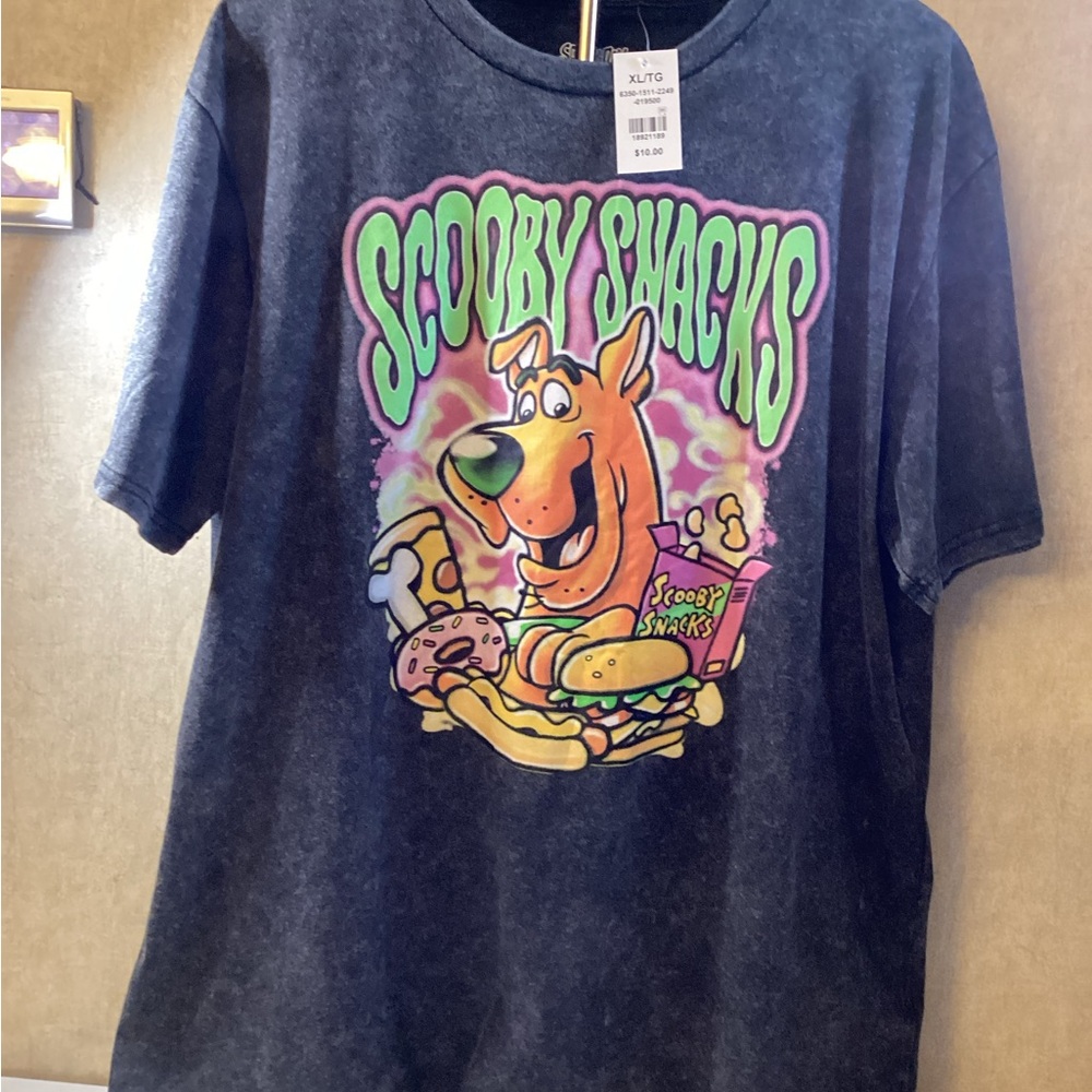 Scooby Snacks Graphic T-Shirt - Black